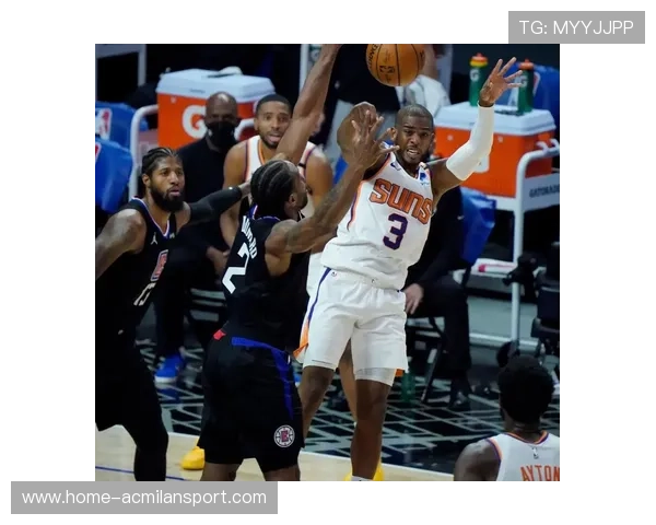 太阳维特斯内线突破，轻松上篮打进——掌控攻势的全新体验